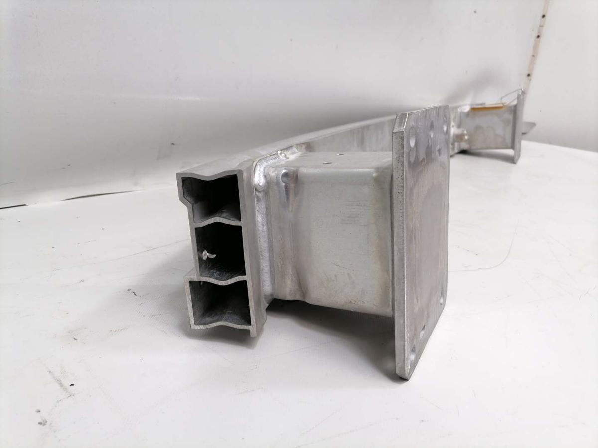 Audi A8 D5 F8 original Tr&auml;ger versterkung Sto&szlig;stange Stossf&auml;nger hinten Bj.2018